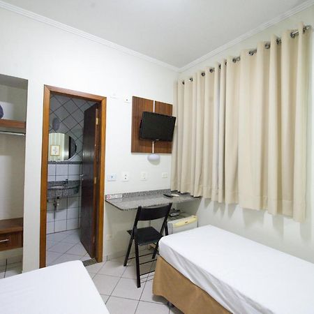 Araucaria Hotel Business - Maringá Esterno foto